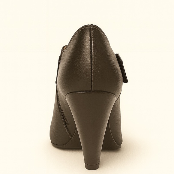 Eurosoft by Soffi Black Ankle Boots Size 8 | Buckle Detail 2.5” Heel Zip Closure - Picture 5 of 6